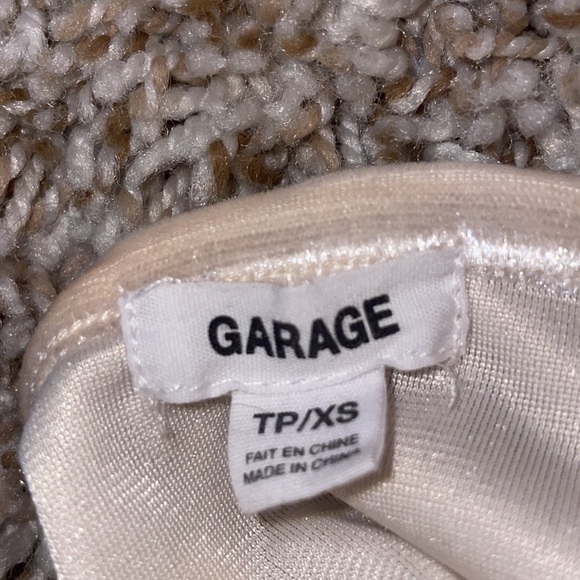 Square Neck Crop Top - Picture 3 of 3